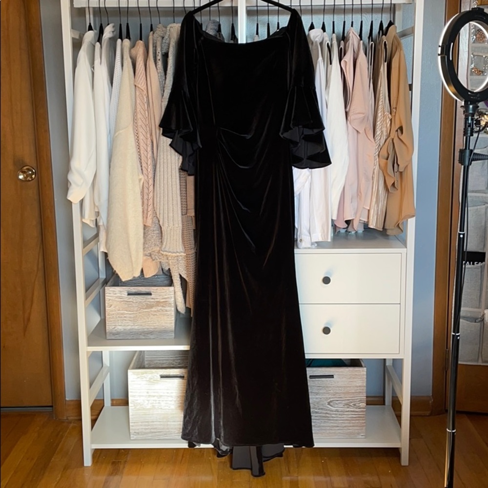 Stunning Off-Shoulder Velvet Gown
